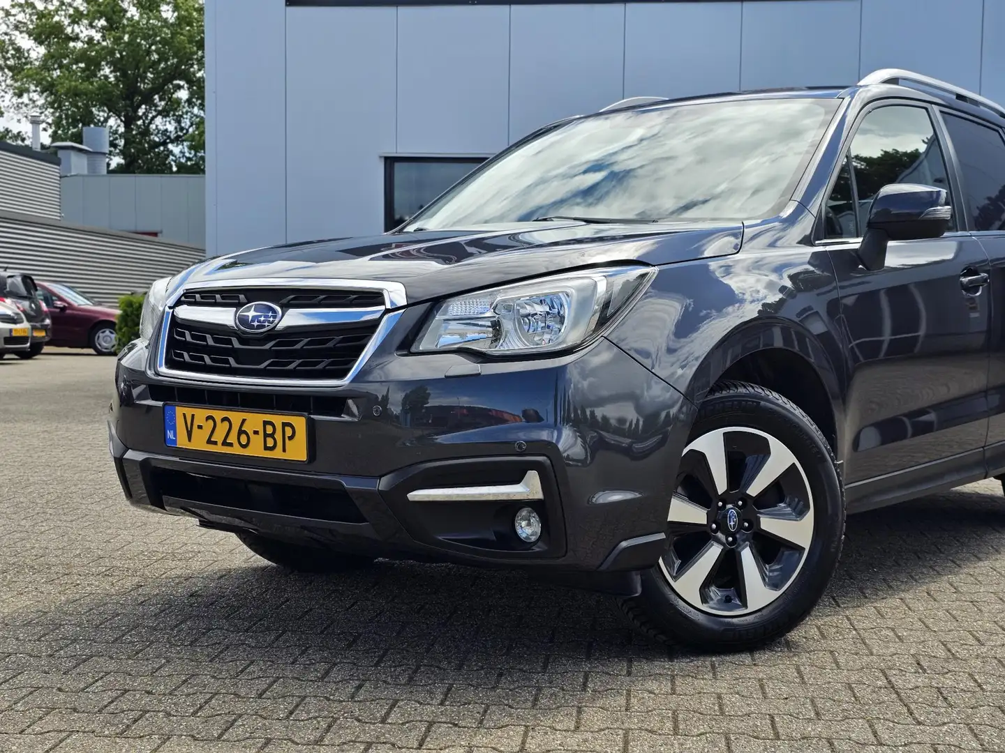 Subaru Forester 2.0 D AUTOMAAT Intro 4x4 2000KG TREKGEW. Zwart - 2