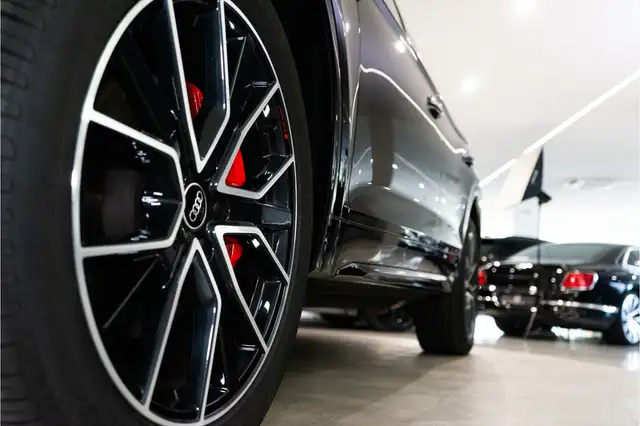 Audi Q5 view 15