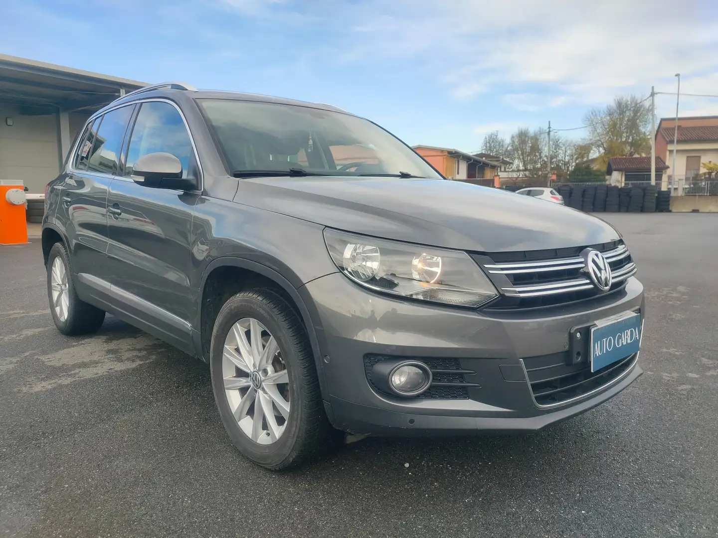Volkswagen Tiguan 1.6 diesel neopatentati Grigio - 1