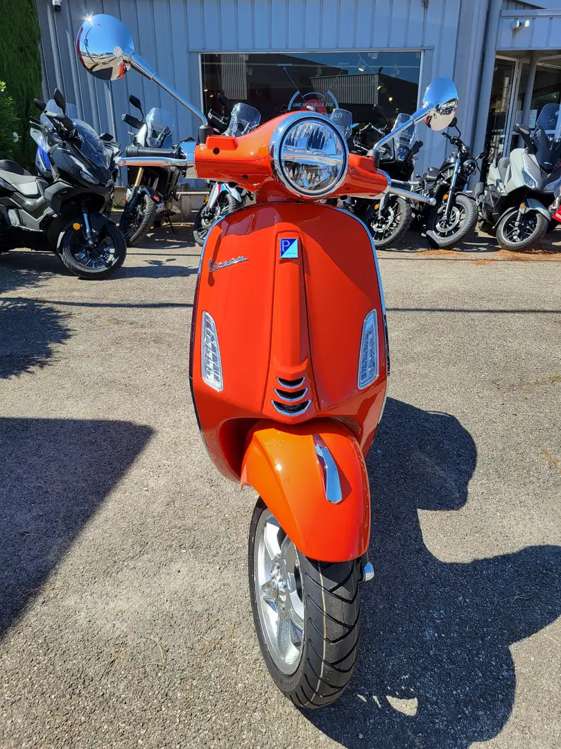 Vespa Primavera 125 Orange - 2