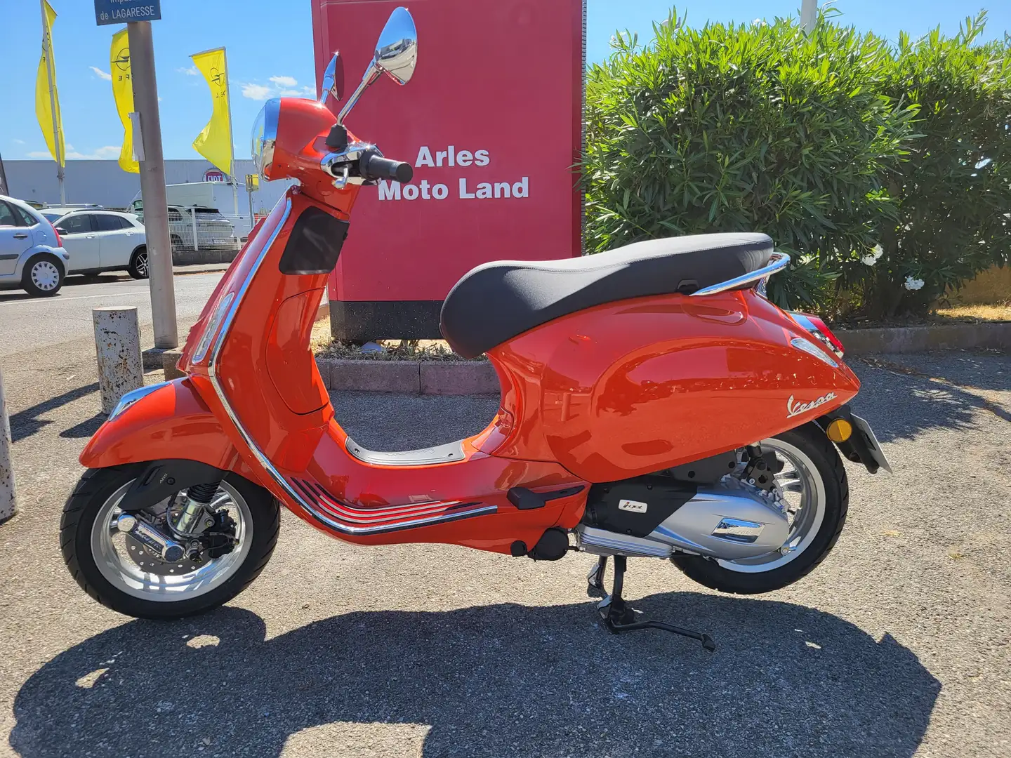 Vespa Primavera 125 Orange - 1
