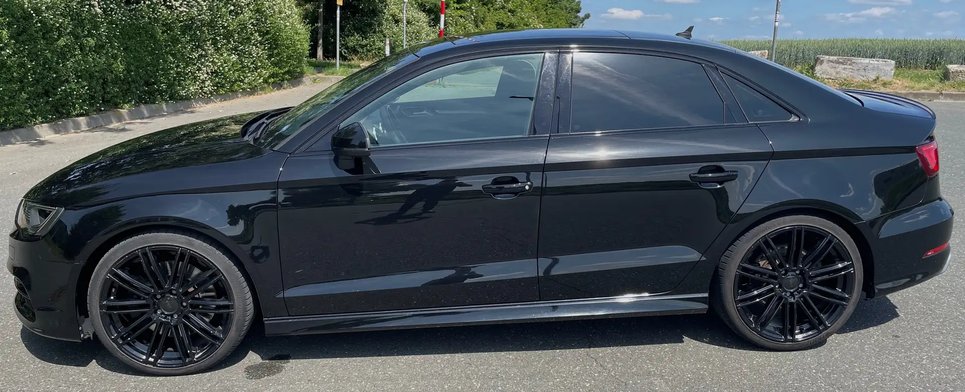Audi S3 Limousine S tronic Schwarz - 2