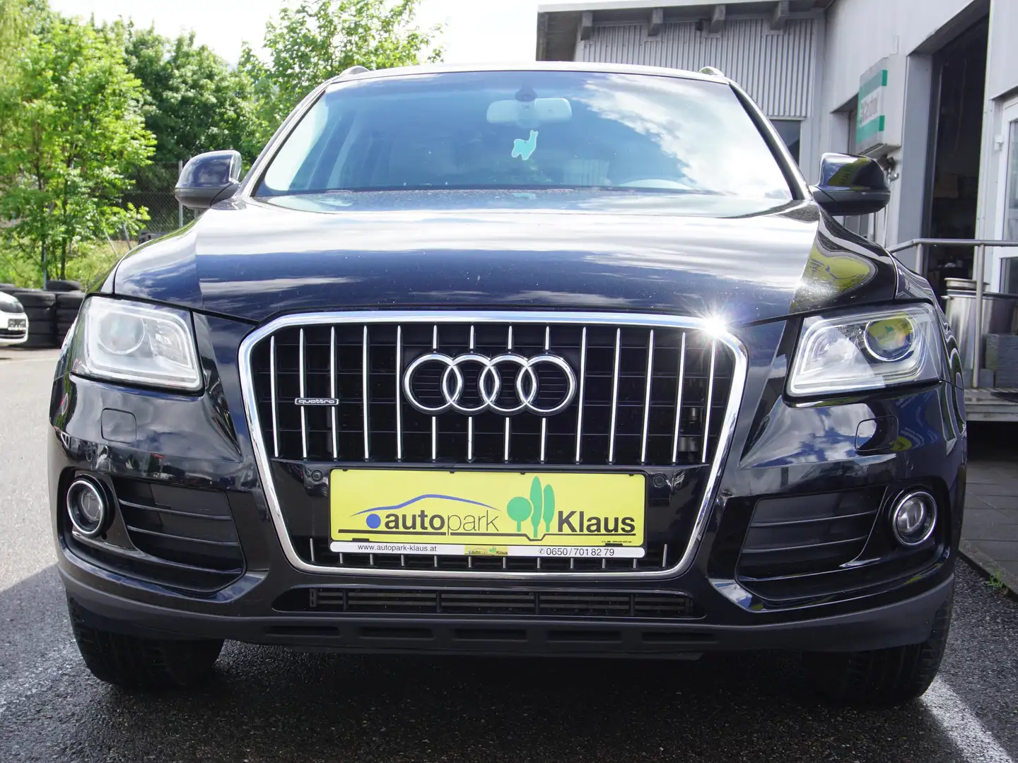 Audi Q5 2.0 TDI 110 kW quattro Schwarz - 2