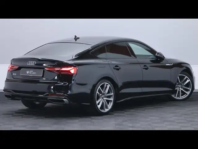 Audi A5 view 4