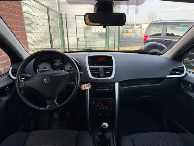 Peugeot 207 SW view 5