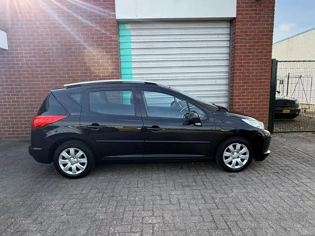 Peugeot 207 SW view 8