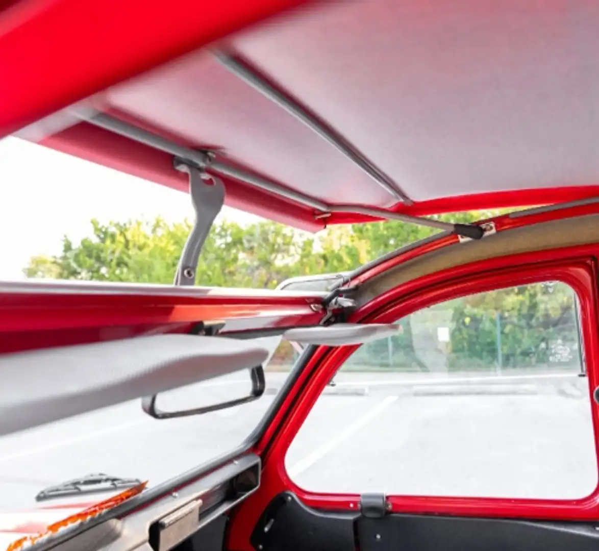 Citroen 2CV 4 Rouge - 2