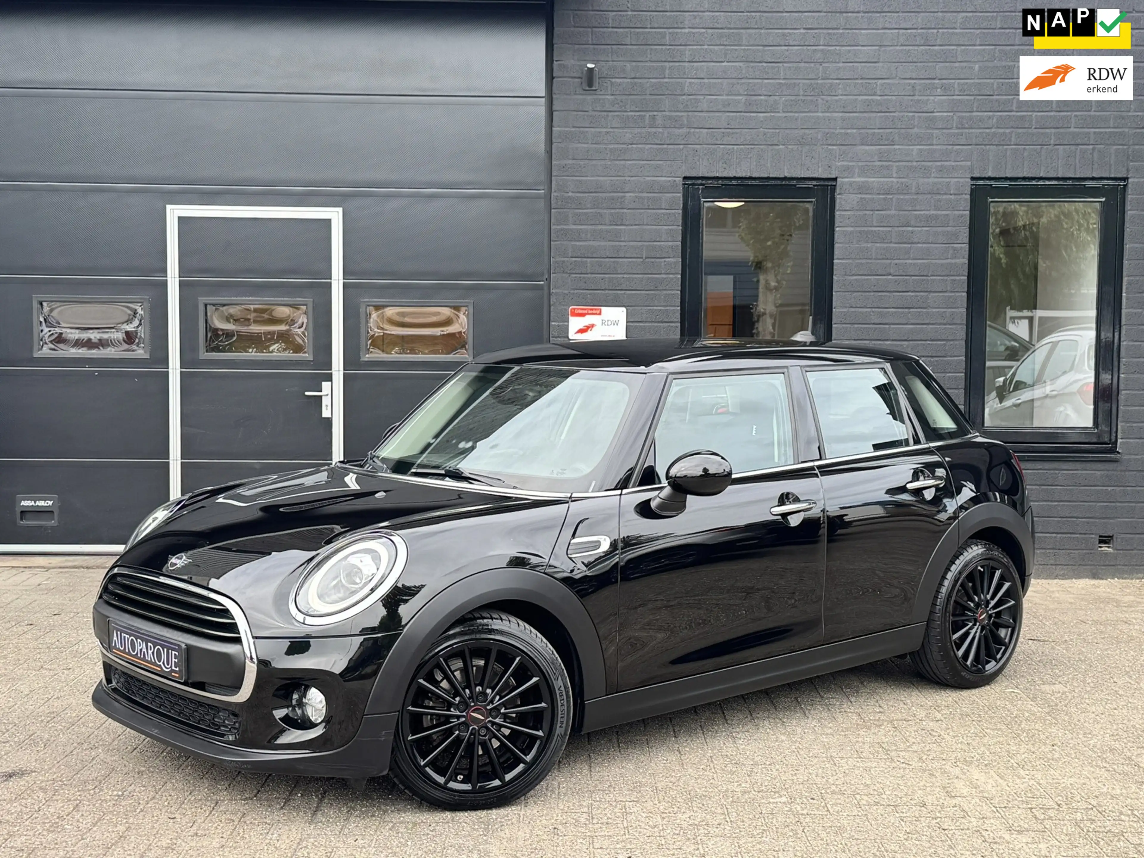 MINI One 5-Deurs 1.5 Pepper - Origineel NL - Automaat