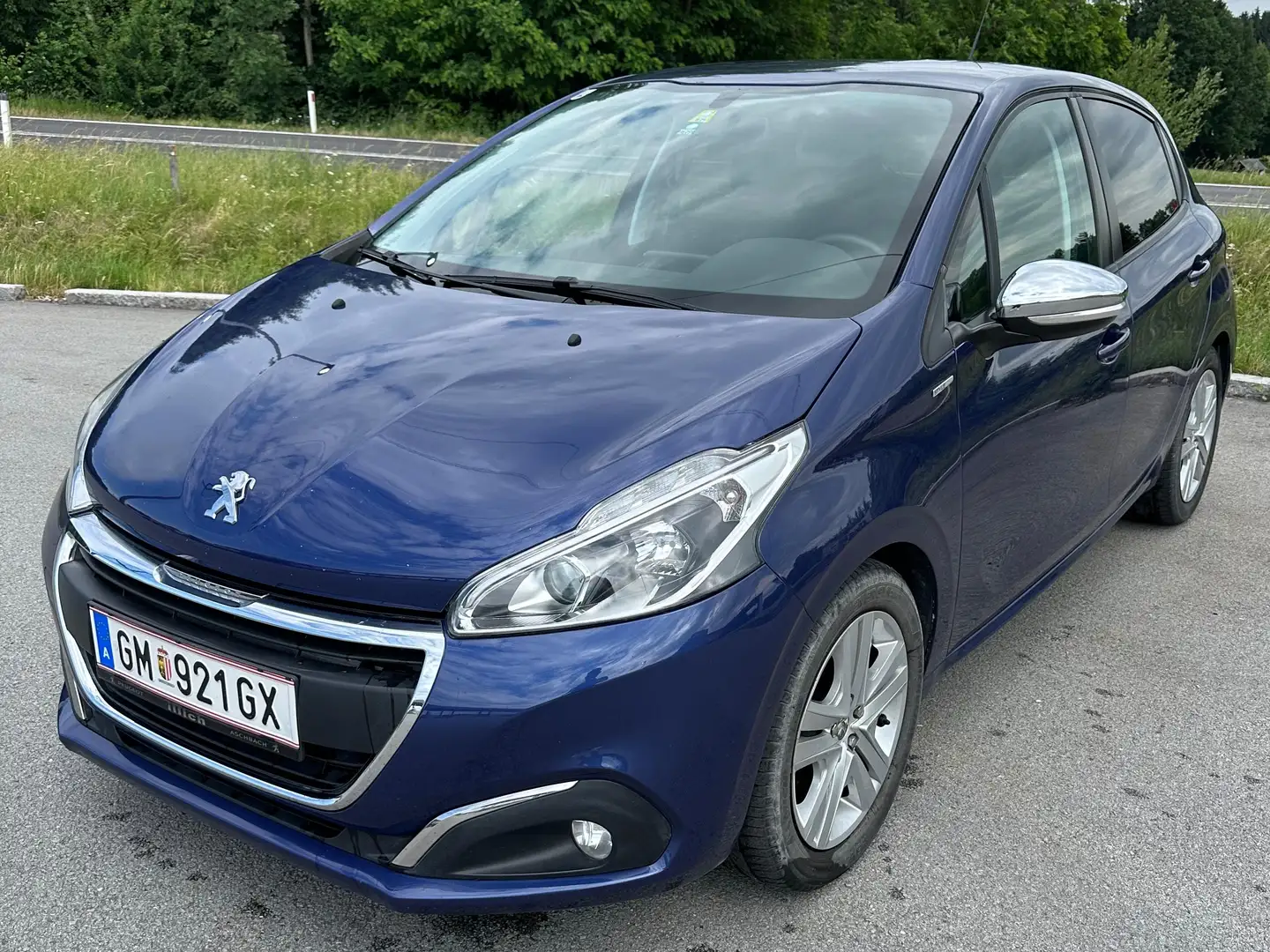 Peugeot 208 208 Style 1,2 PureTech 82 Style Blau - 1