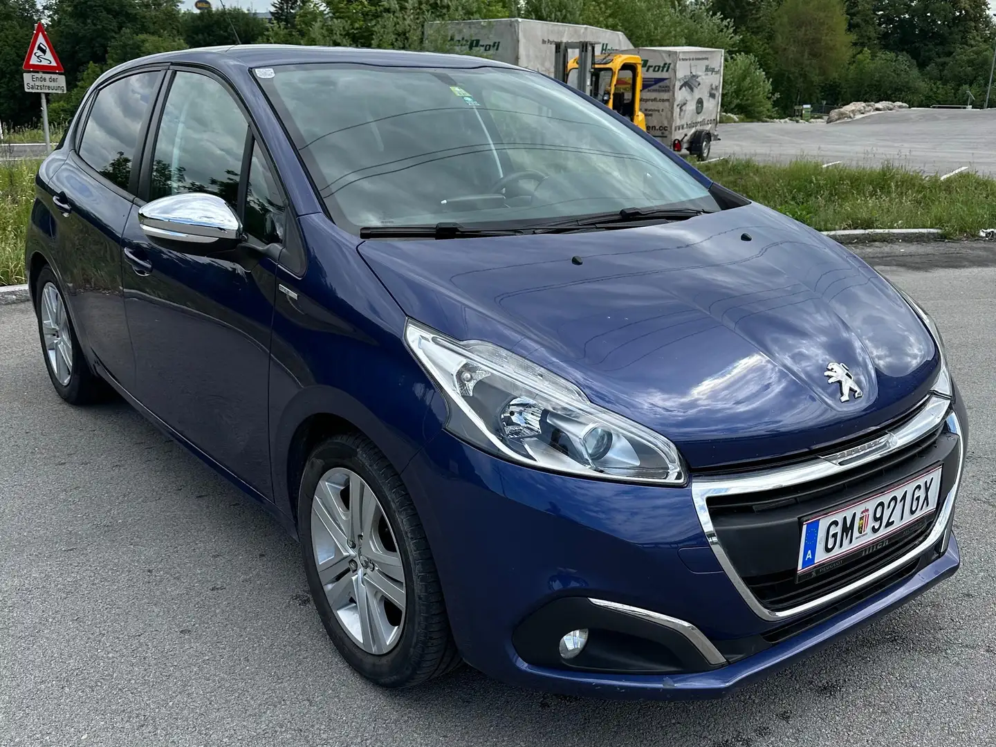 Peugeot 208 208 Style 1,2 PureTech 82 Style Blau - 2