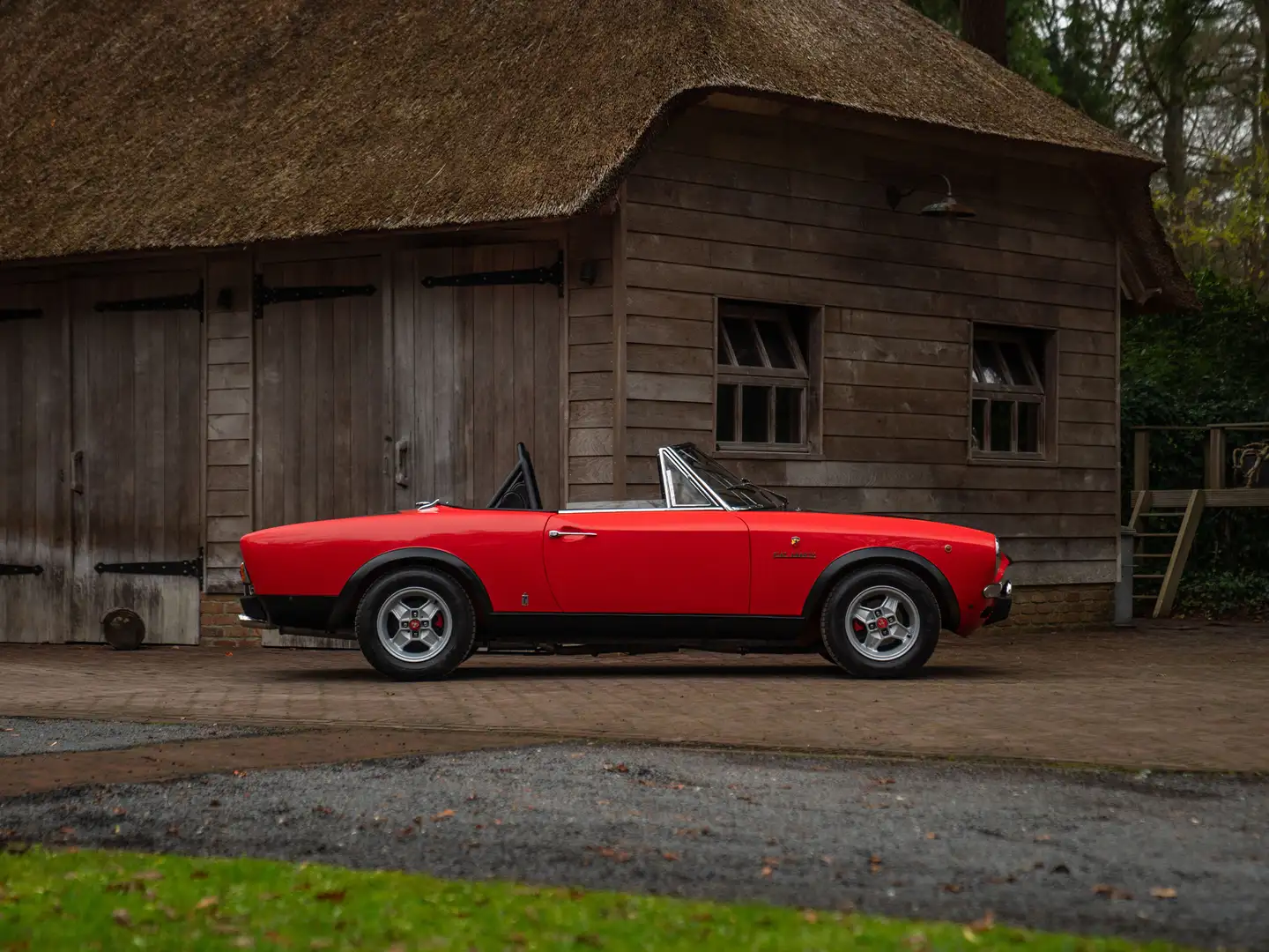 Fiat 124 Spider Abarth Rally | One of 955 | Well maintained Rouge - 1