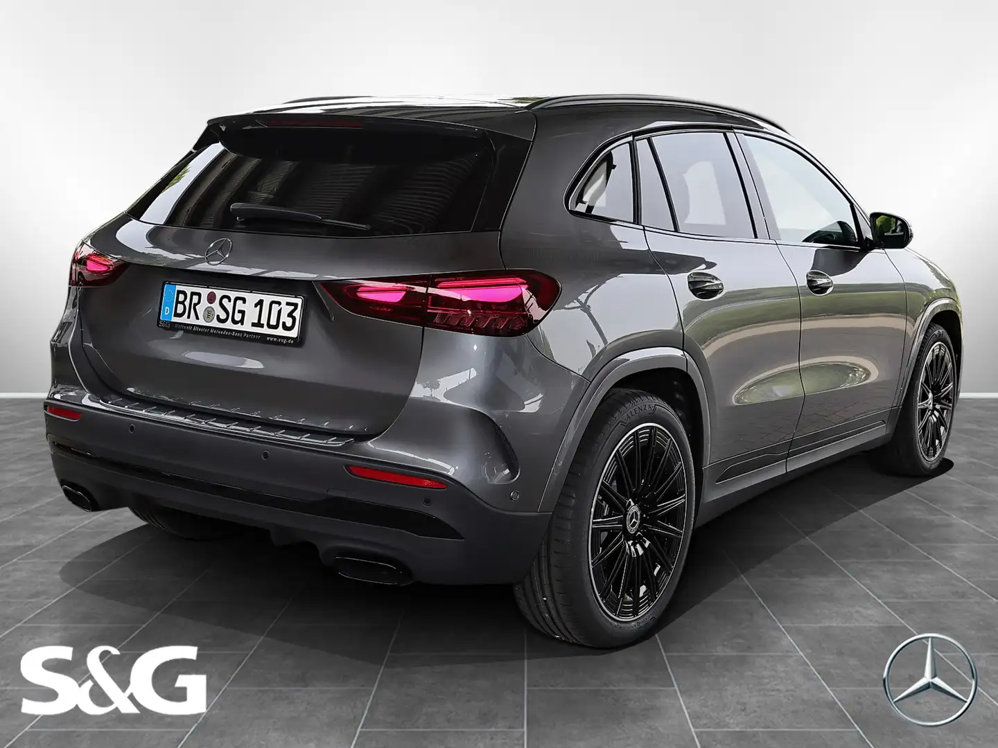 Mercedes-Benz GLA 200 AMG MBUX+M-LED+Pano+AHK+RüKam+Distro+DAB Grijs - 2