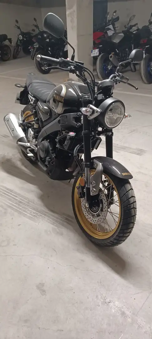 Yamaha XSR 125 Noir - 1