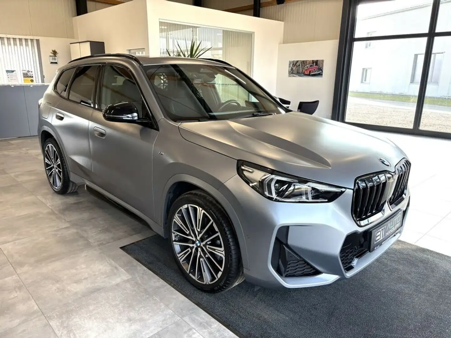 BMW X1 23 d xDrive M-Sport *LED*PDC*NAV*AHK*PANO* Grau - 1