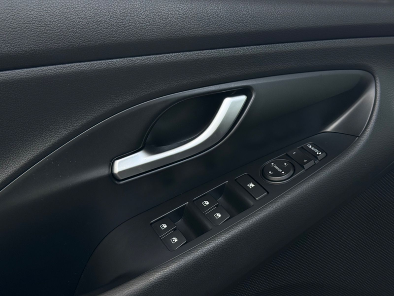 Hyundai i30 cw Style LED/KLIMA/SHZ/PDC/TEMPOMAT/BT — photo 12