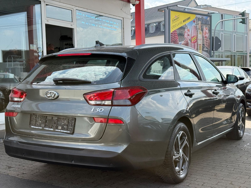 Hyundai i30 cw Style LED/KLIMA/SHZ/PDC/TEMPOMAT/BT — photo 4