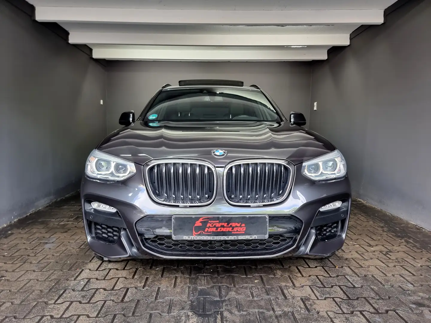 BMW X3 xDrive 20 i M SPORT, PANORAMA, HEAD UP, LED, R-KAM Grau - 2