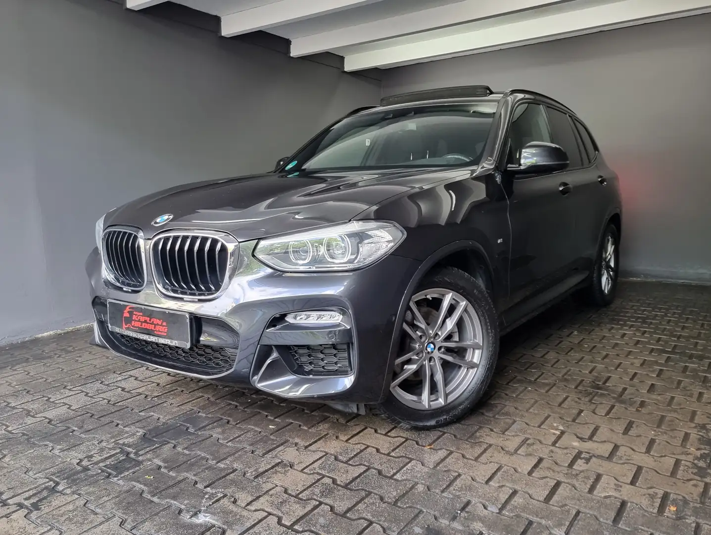BMW X3 xDrive 20 i M SPORT, PANORAMA, HEAD UP, LED, R-KAM Grau - 1