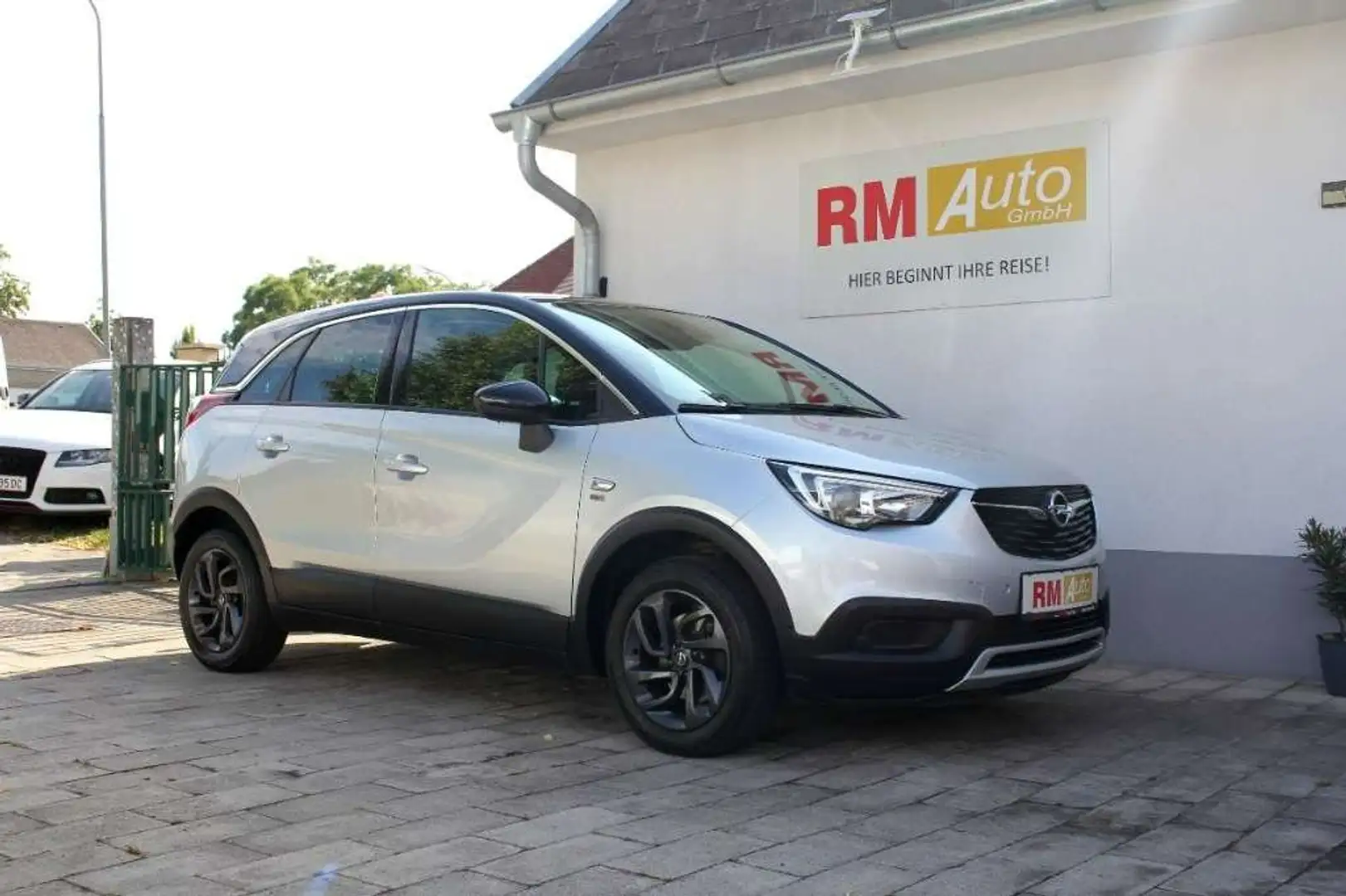 Opel Crossland X Crossland X 1,2 Turbo 120 Jahre Edition AUT**AHK Silber - 1