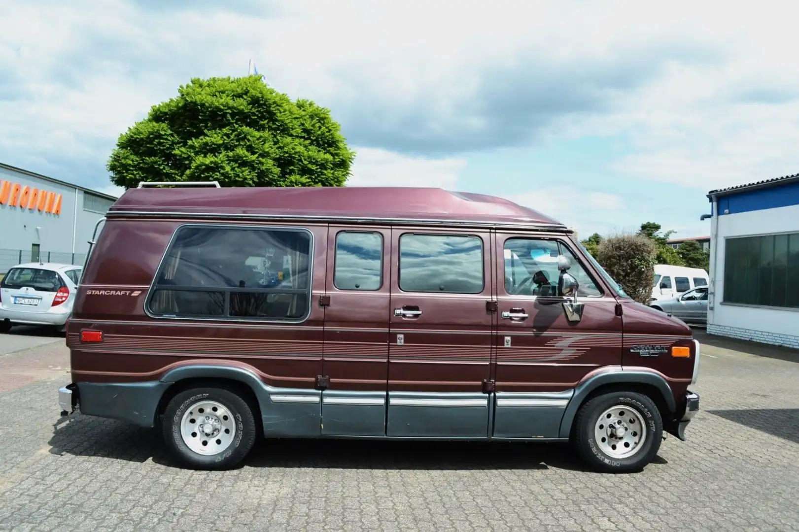 GMC Vandura Chevy G20 5,7 Starcraft Rood - 1