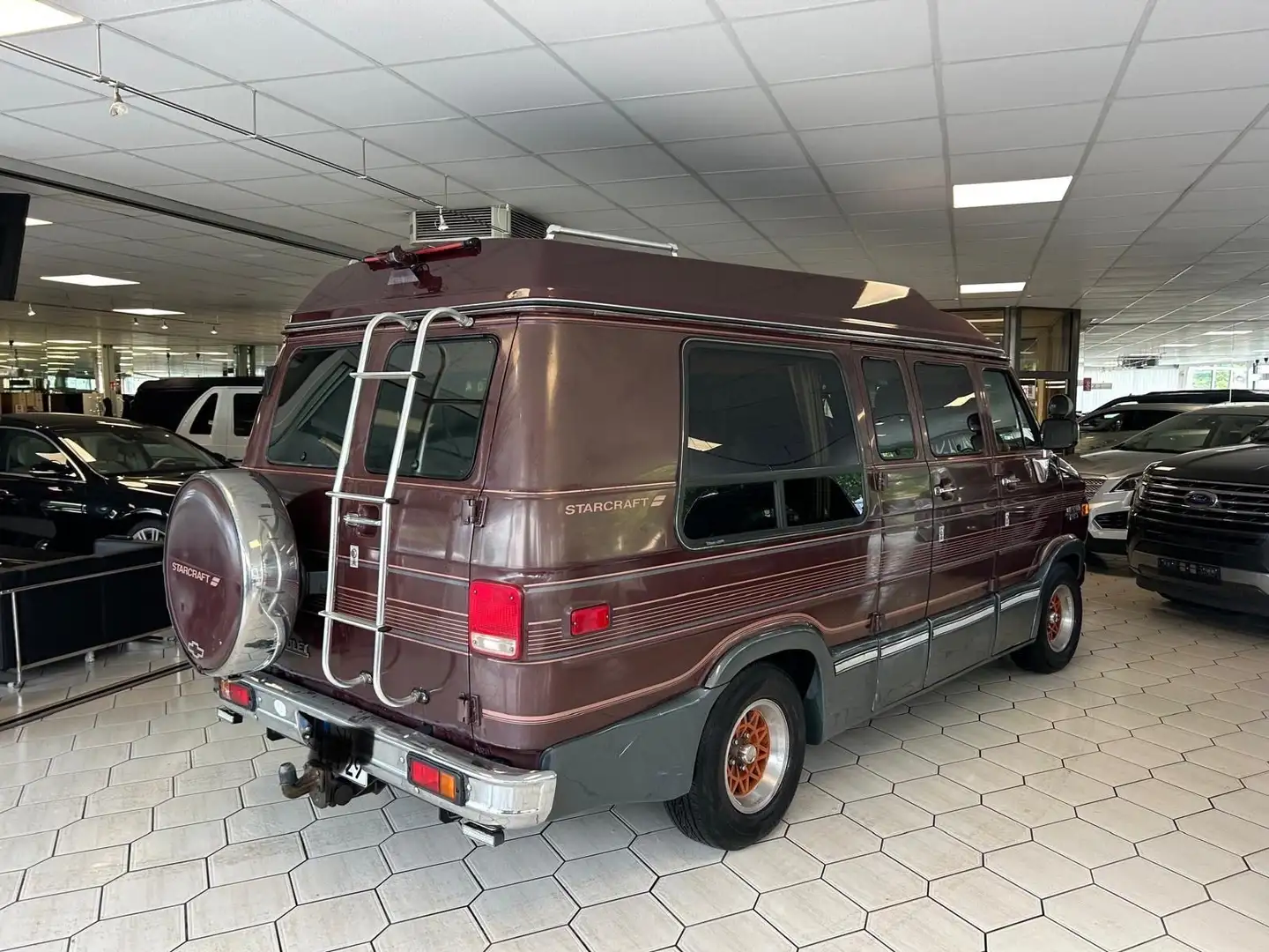 GMC Vandura Chevy G20 5,7 Starcraft Rot - 2