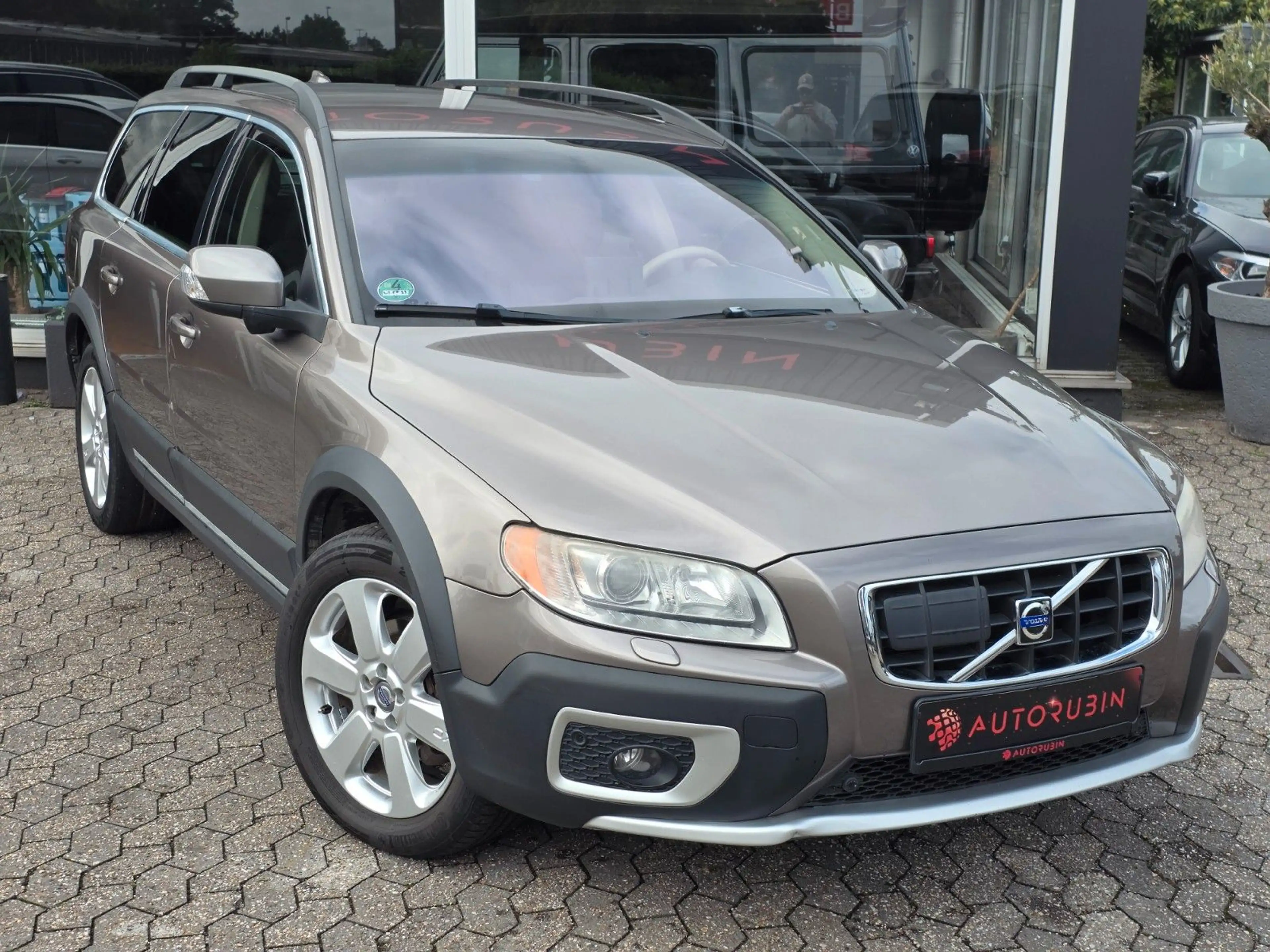 Volvo XC70 3,2 Summum AWD LEDER/TOTWINKEL/LPG GAS — photo 4