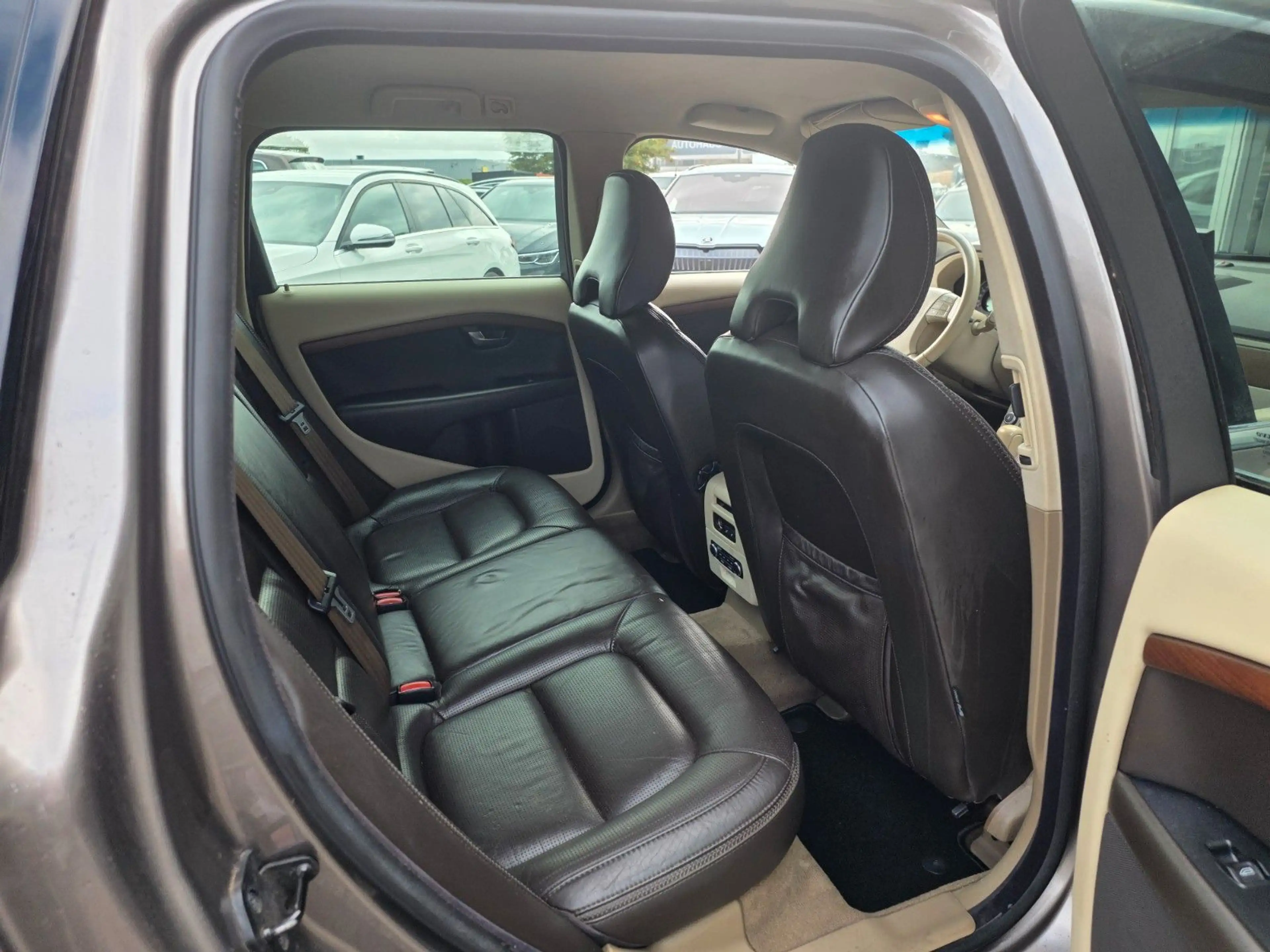 Volvo XC70 3,2 Summum AWD LEDER/TOTWINKEL/LPG GAS — photo 24