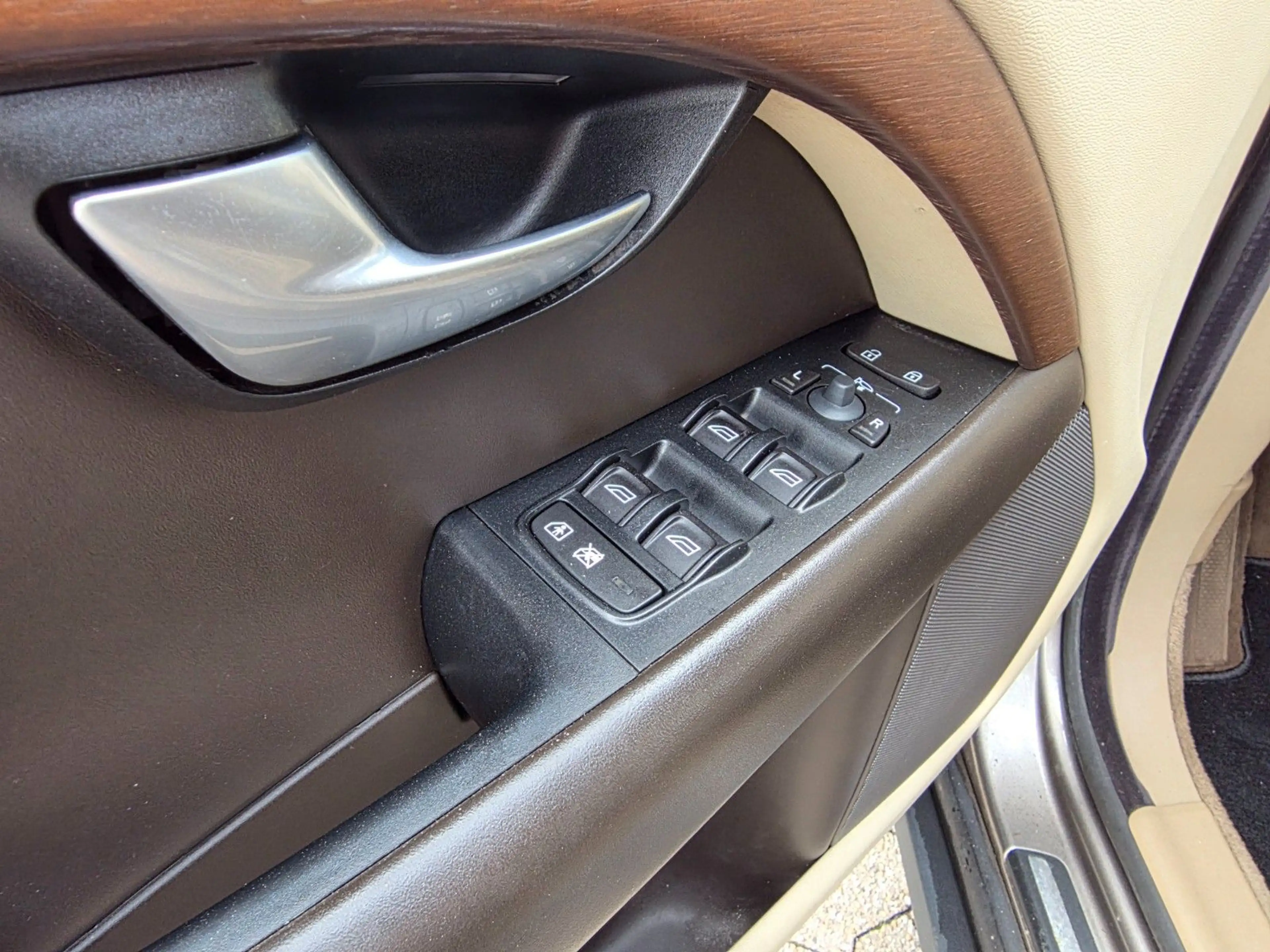 Volvo XC70 3,2 Summum AWD LEDER/TOTWINKEL/LPG GAS — photo 17