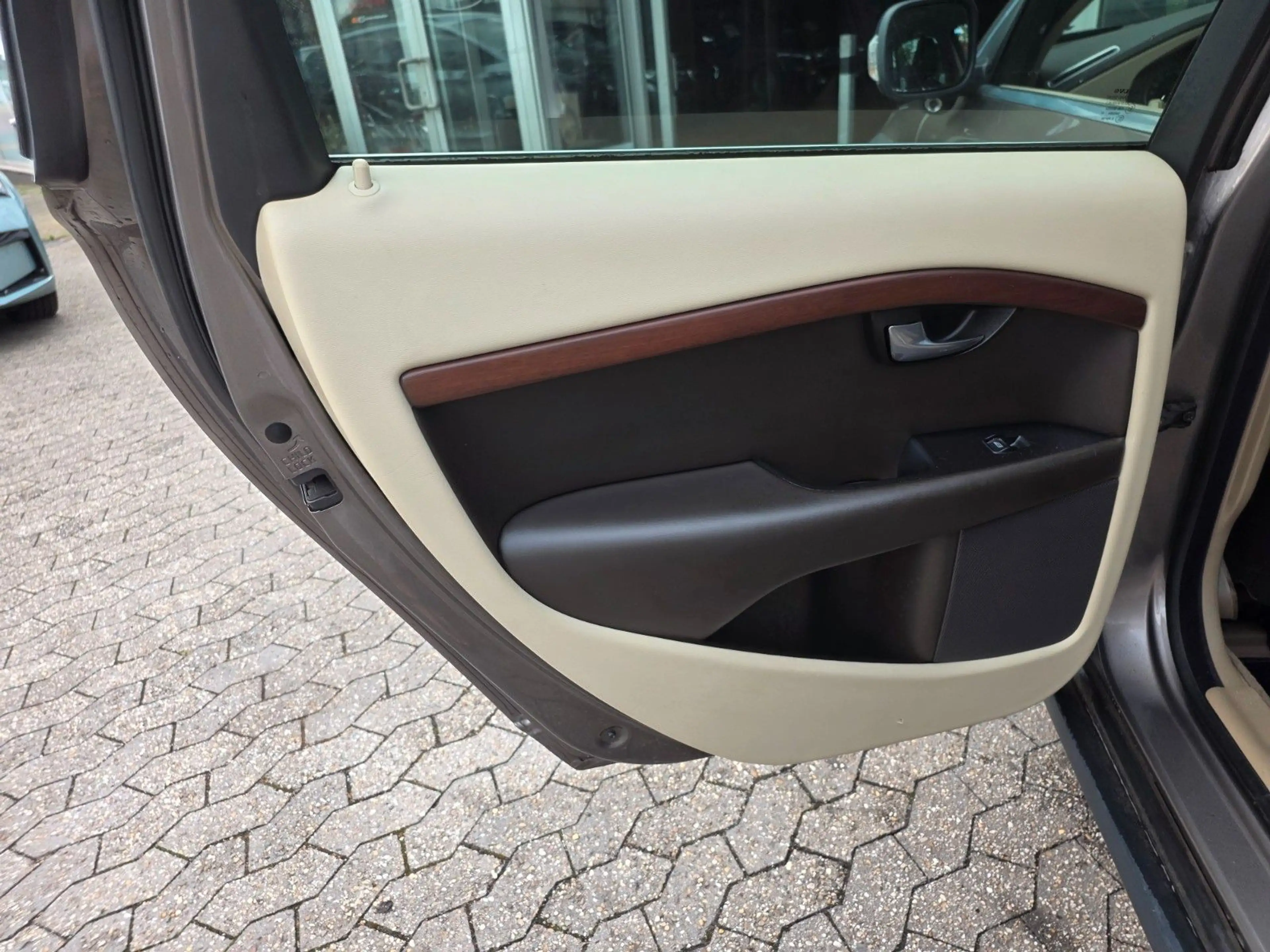 Volvo XC70 3,2 Summum AWD LEDER/TOTWINKEL/LPG GAS — photo 15
