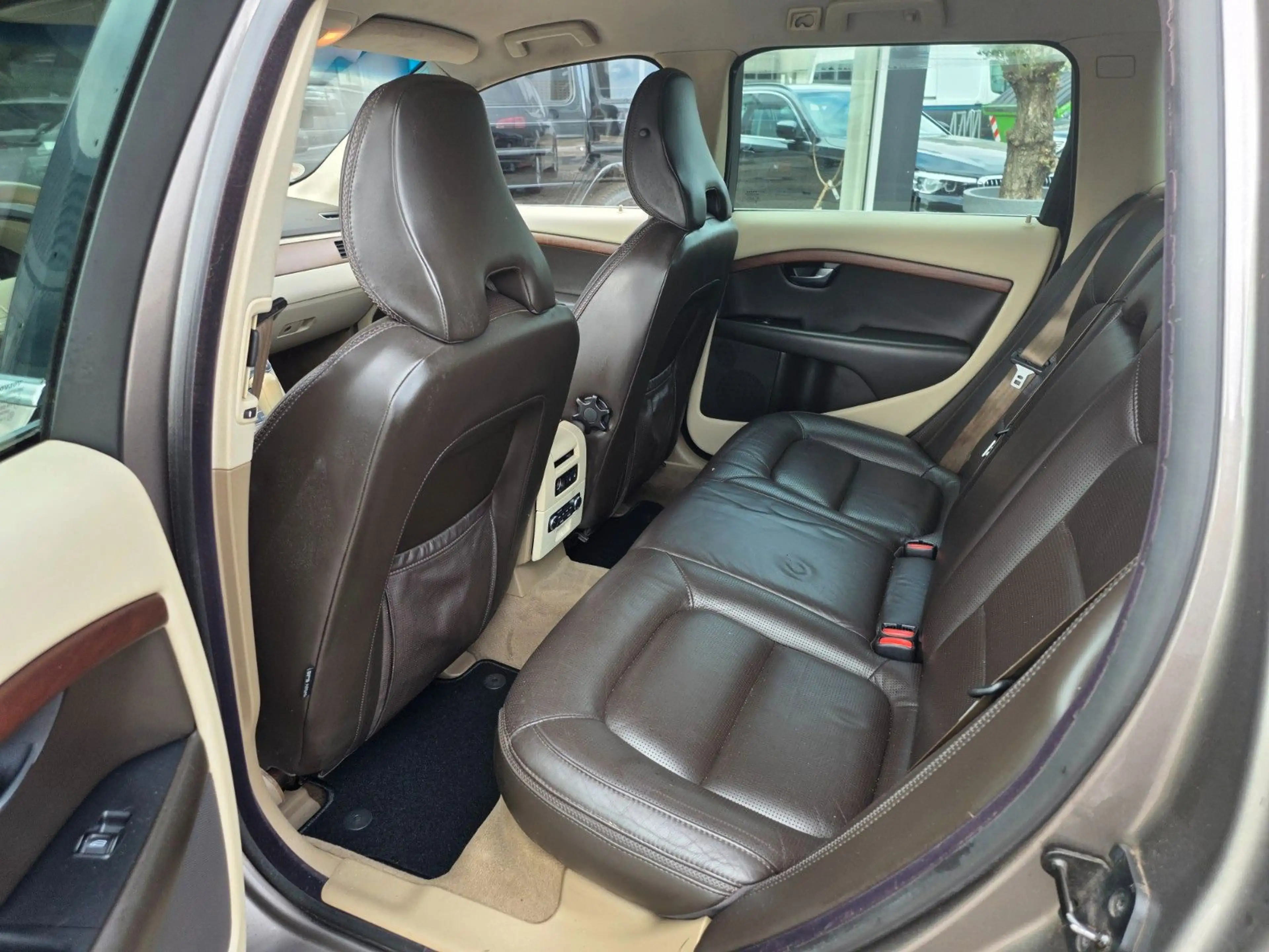 Volvo XC70 3,2 Summum AWD LEDER/TOTWINKEL/LPG GAS — photo 18
