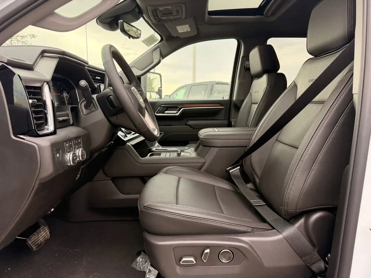 GMC Sierra 3500HD снимка GMC Sierra 3500HD