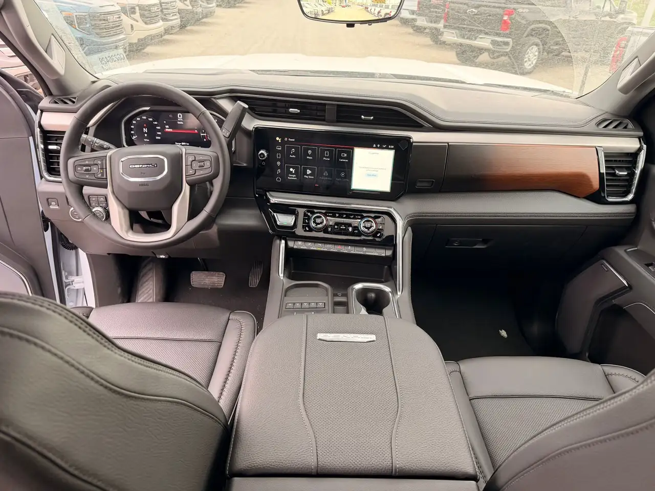 GMC Sierra 3500HD снимка GMC Sierra 3500HD