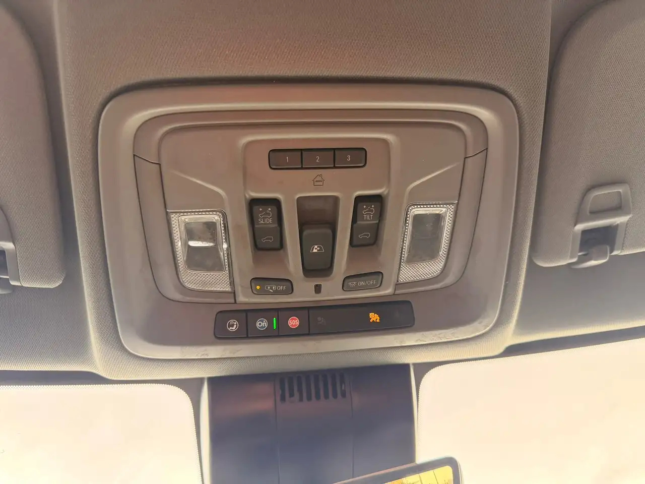 GMC Sierra 3500HD снимка GMC Sierra 3500HD