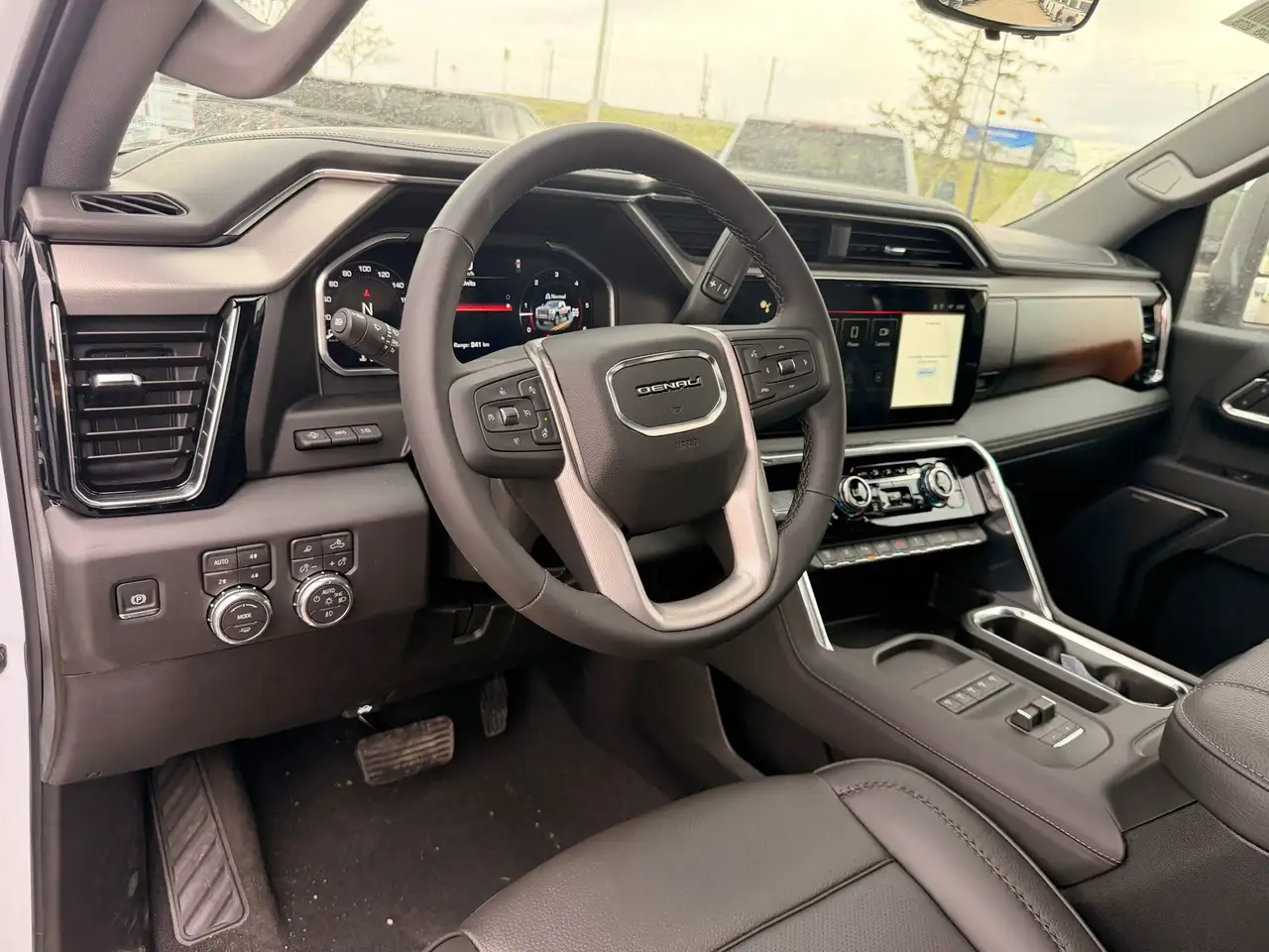 GMC Sierra 3500HD снимка GMC Sierra 3500HD