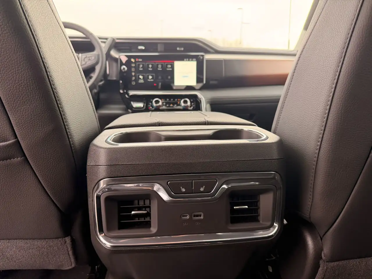 GMC Sierra 3500HD снимка GMC Sierra 3500HD