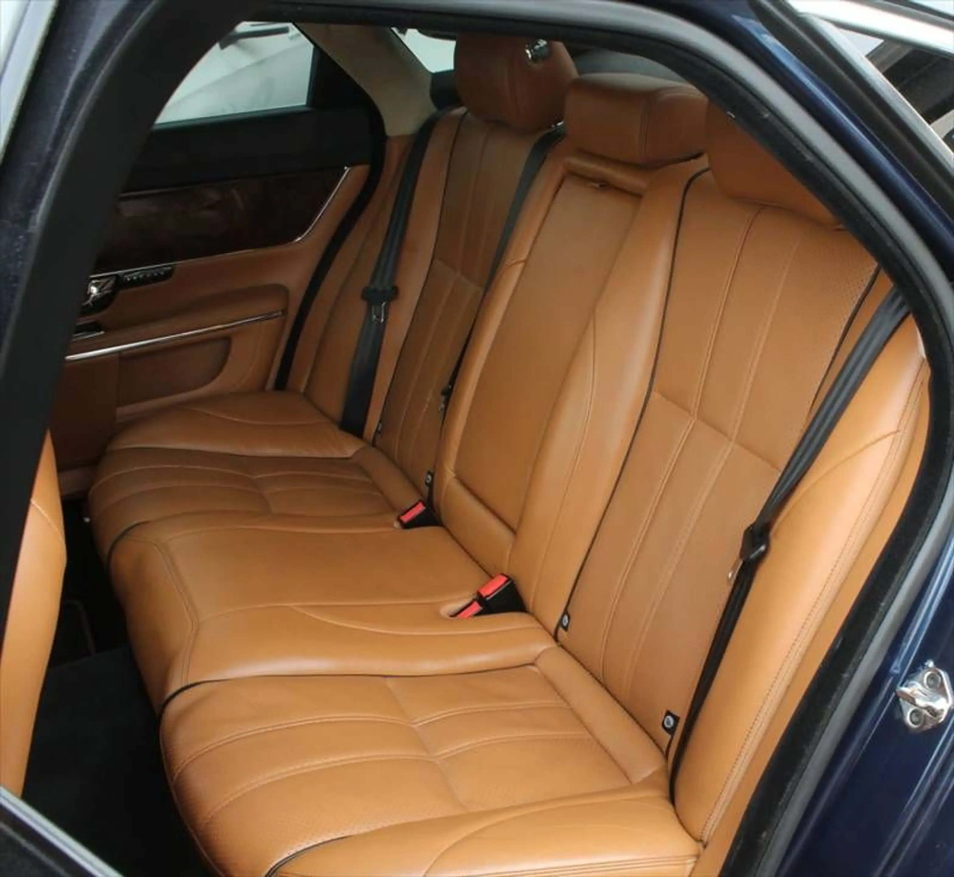 Jaguar XJ 3,0 Diesel S V6 Portfolio ACC Alu 20 Zoll — photo 5