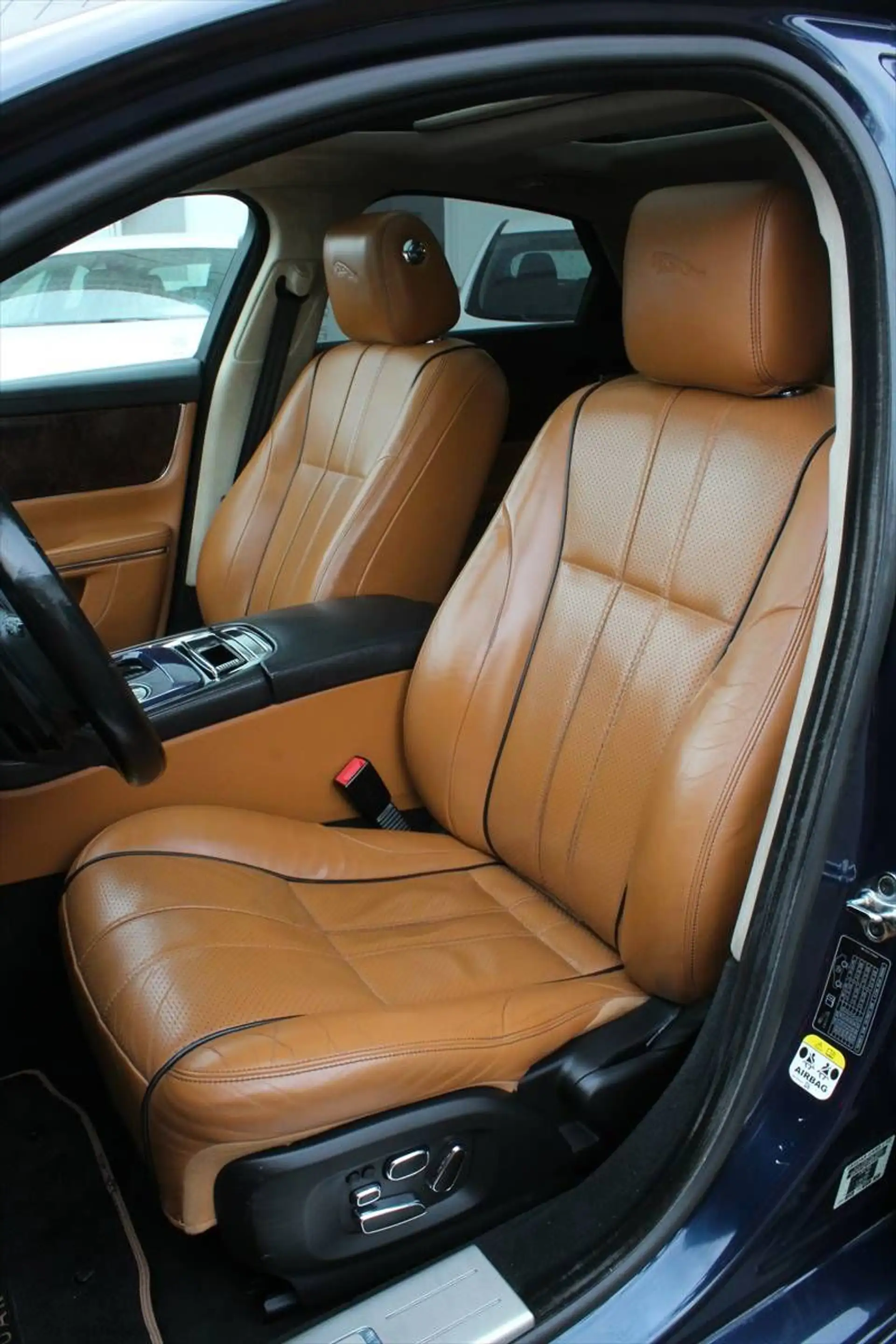 Jaguar XJ 3,0 Diesel S V6 Portfolio ACC Alu 20 Zoll — photo 4