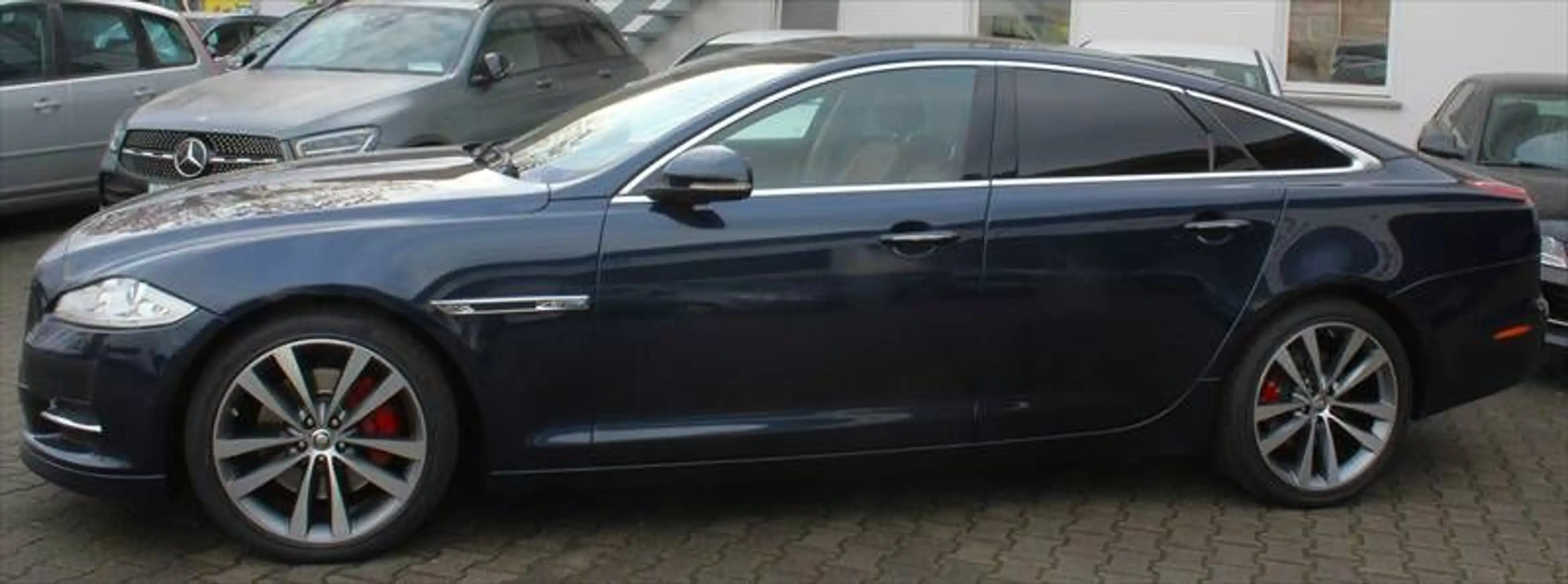 Jaguar XJ 3,0 Diesel S V6 Portfolio ACC Alu 20 Zoll — photo 14