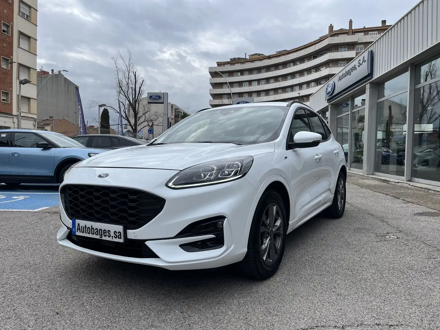 Ford Kuga 2.5 Duratec FHEV 190cv Auto ST-Line X Wit - 1