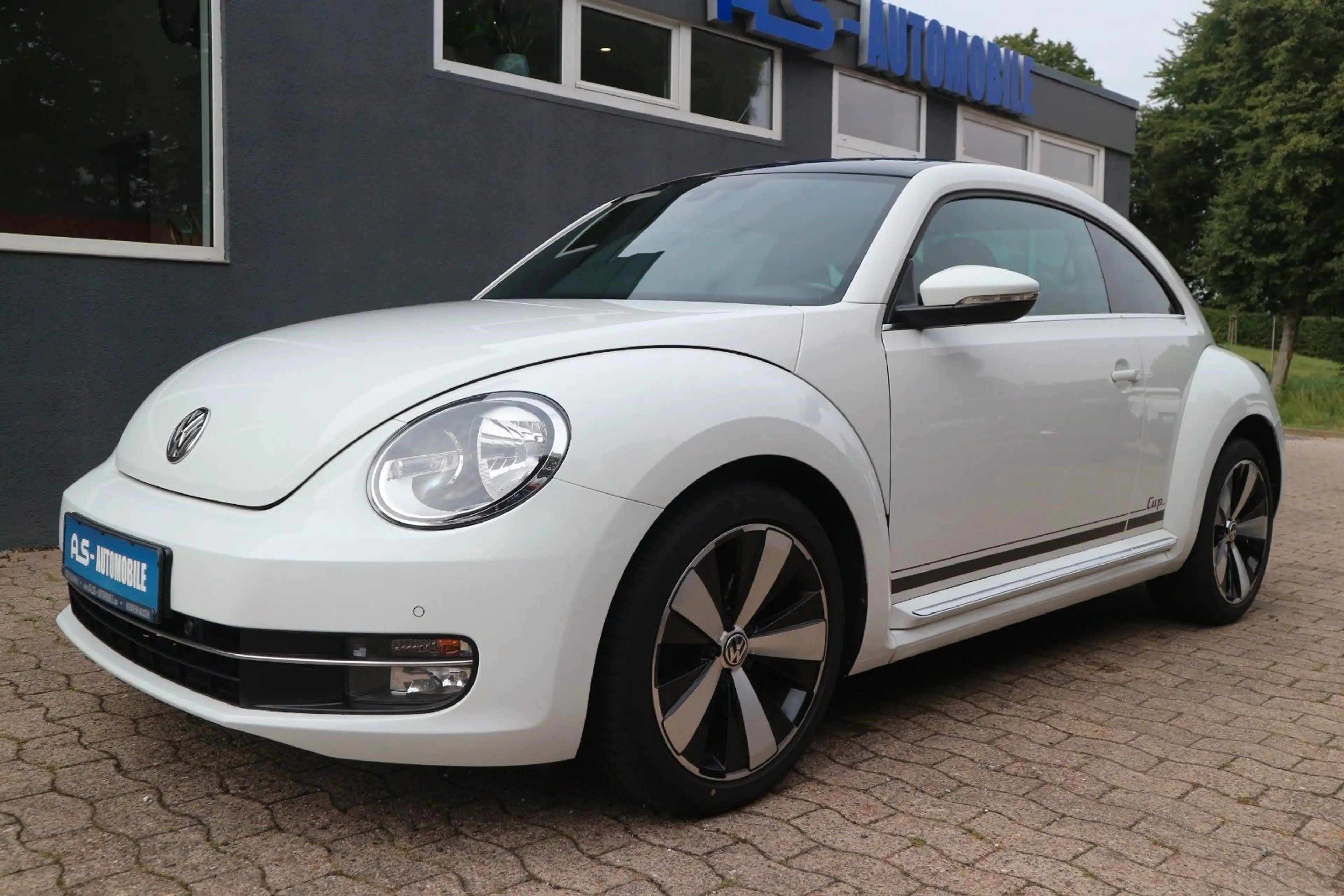 Volkswagen Beetle Lim. Cup *2.HD | PANORAMA | NAVI | PDC | KLIMA | TEMPOMAT* — photo 3