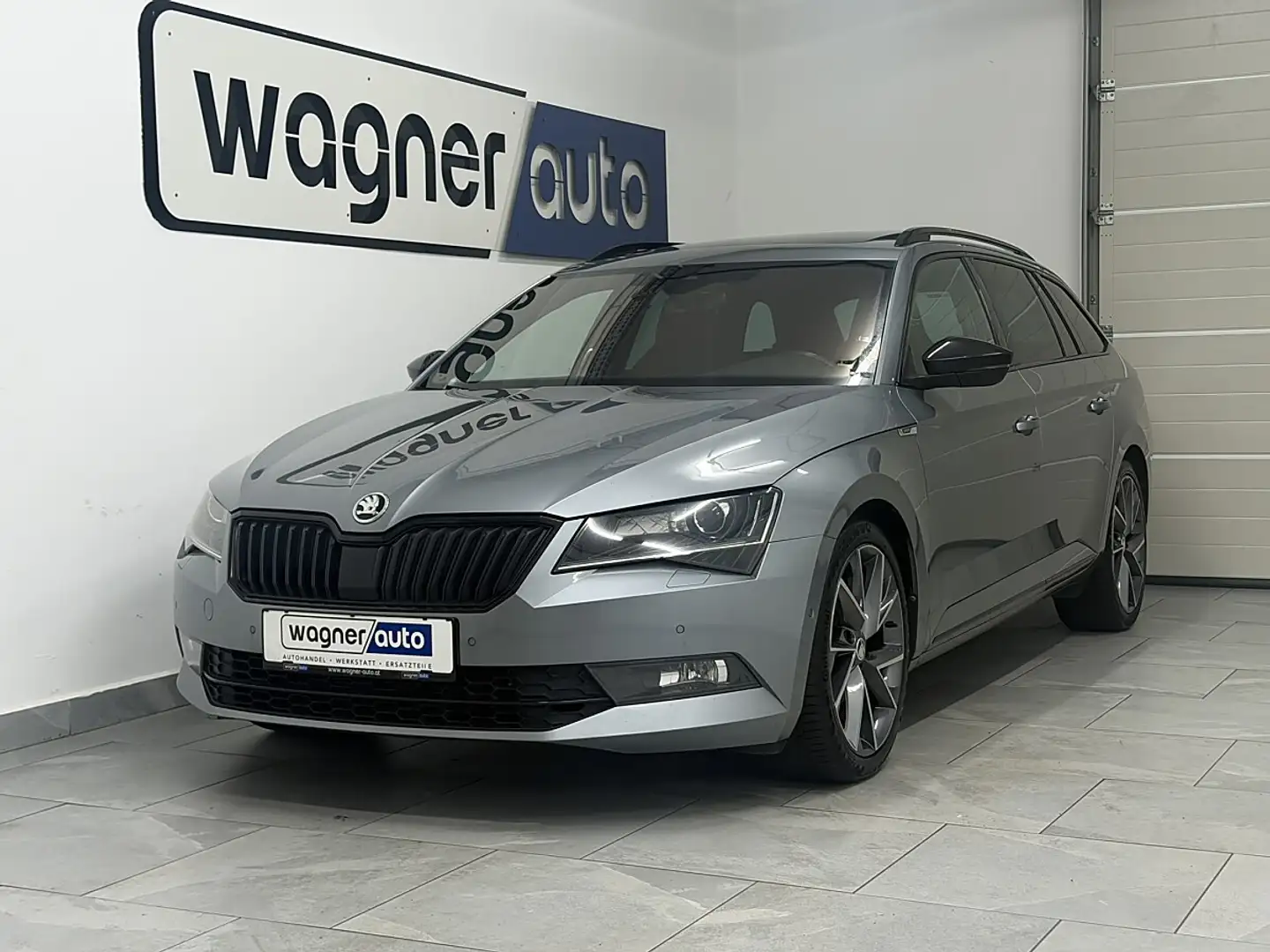 Skoda Superb Kombi 2,0 TDI Sportline.LED/DCC/el.AHK/RFK/Sunset Grau - 1