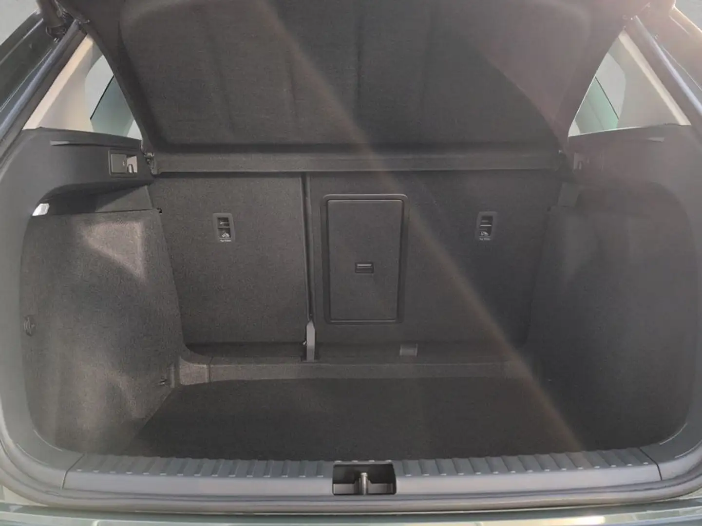 CUPRA Ateca 1.5 TSI 110 kW (150 PS) 7-Gang DSG TopView Grün - 2