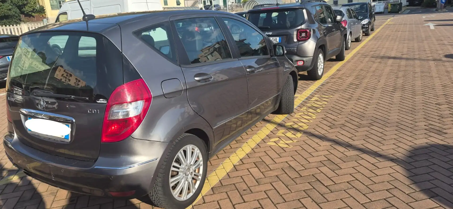 Mercedes-Benz A 180 Classe A - W/C 169 cdi Elegance FL Szürke - 2