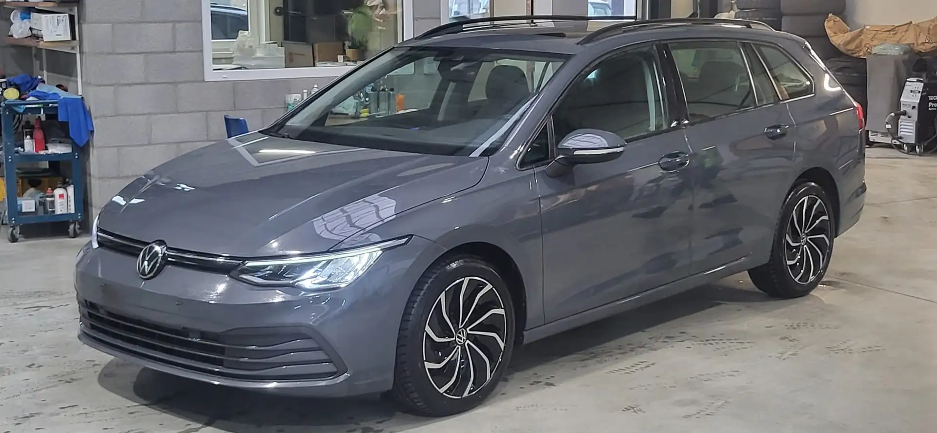 Volkswagen Golf Variant Golf SW 2.0 SCR TDi Life DSG Grijs - 1