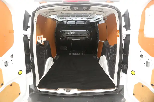 Ford Transit Connect view 3