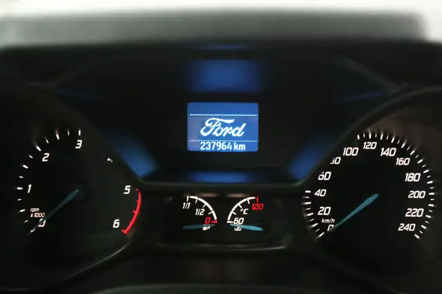 Ford Transit Connect view 12