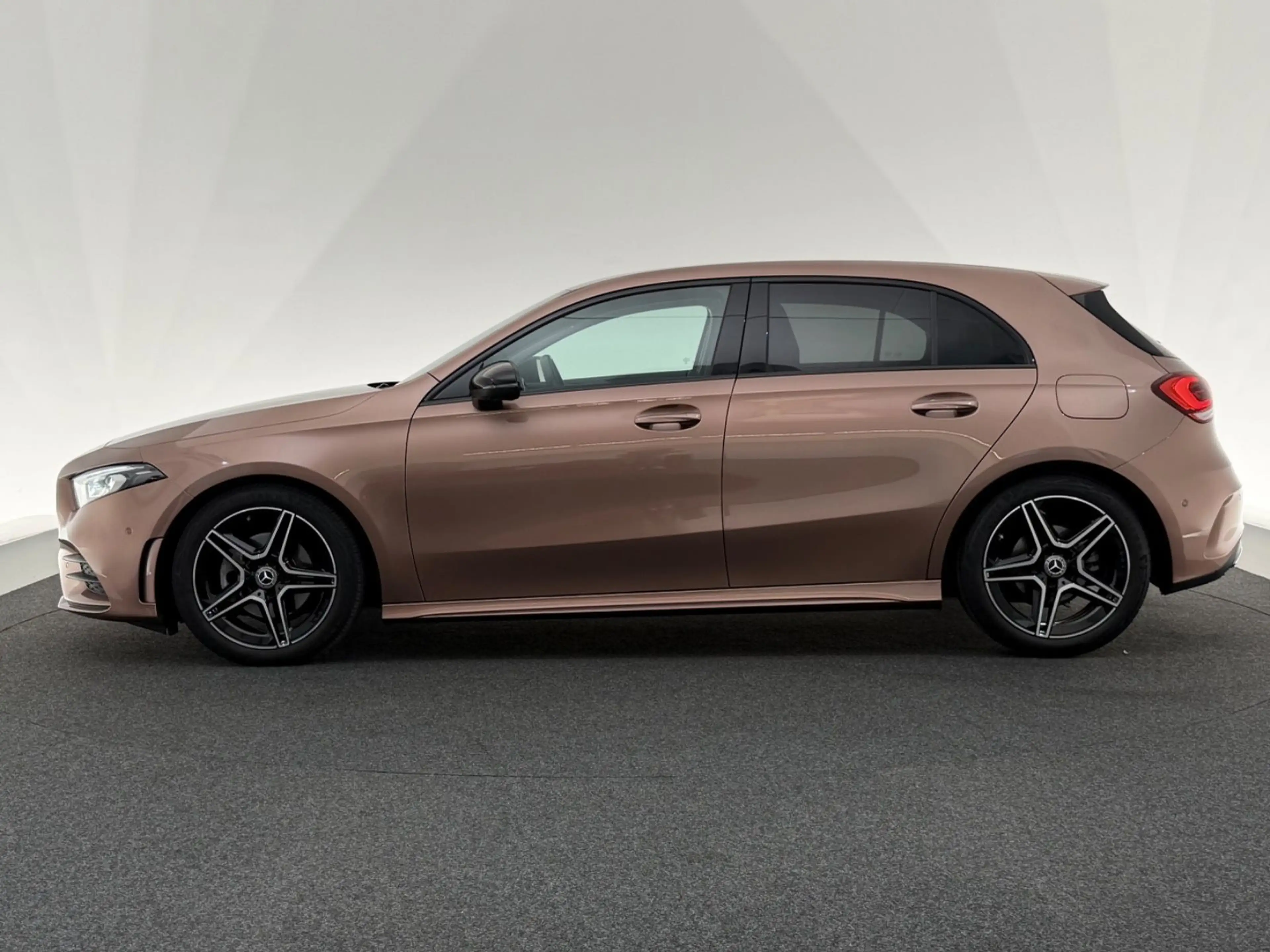 Mercedes-Benz A 200 *AMG LINE*NIGHT-MULTIBEAM-360°-APP-ROSEGOLD — photo 6