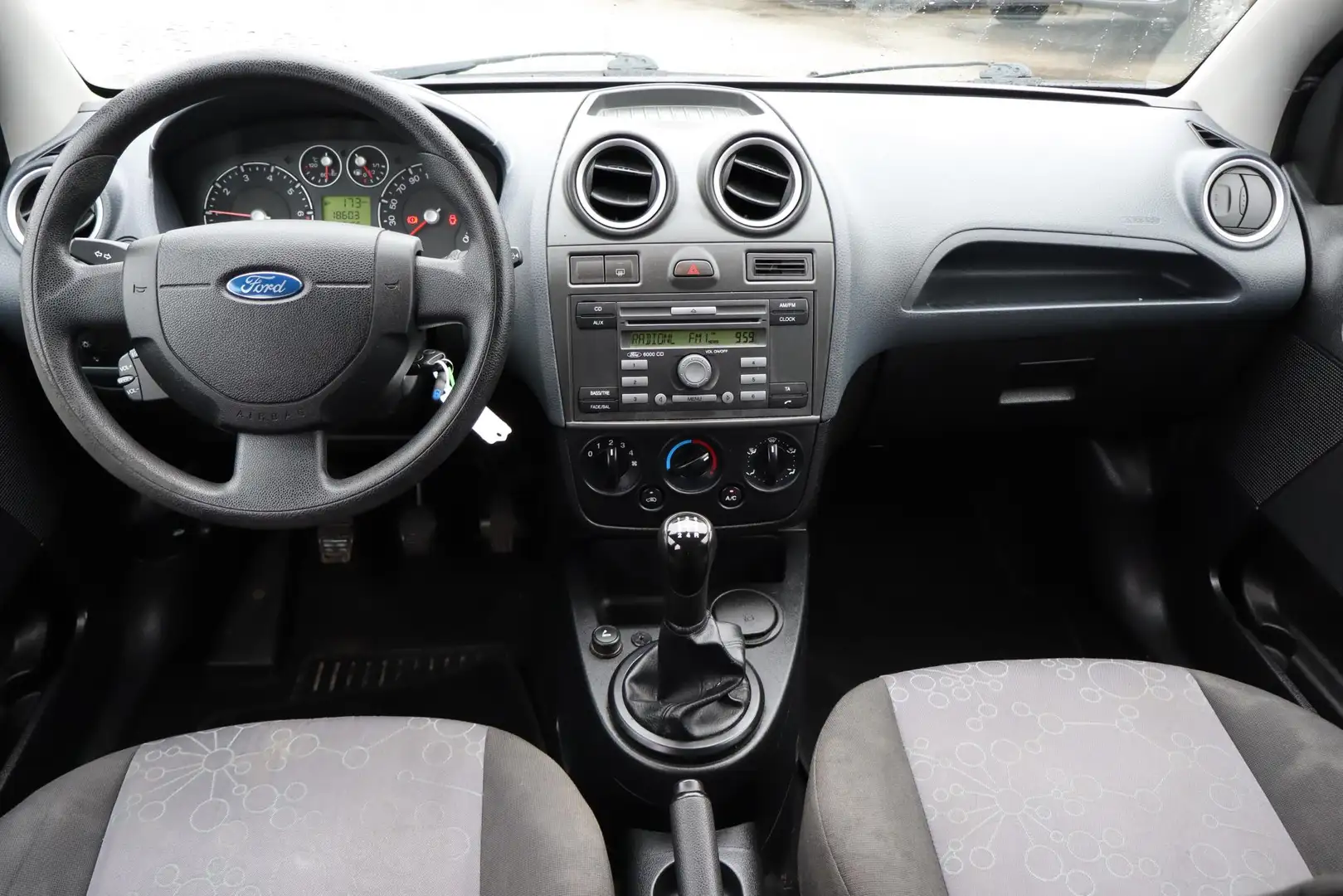 Ford Fiesta 1.4-16V Ambiente Airco, Lichtmetalen wielen, Radio Šedá - 2