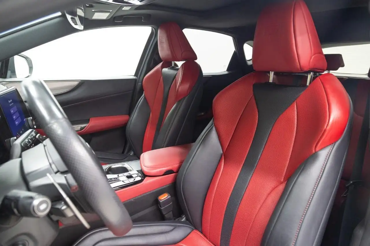 Lexus NX fotografie Lexus NX