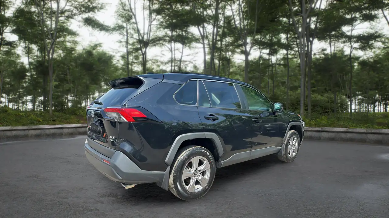 Toyota RAV 4 снимка Toyota RAV 4